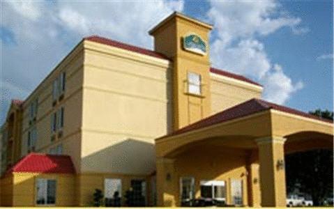 La Quinta Inn & Suites 털사 외부 사진