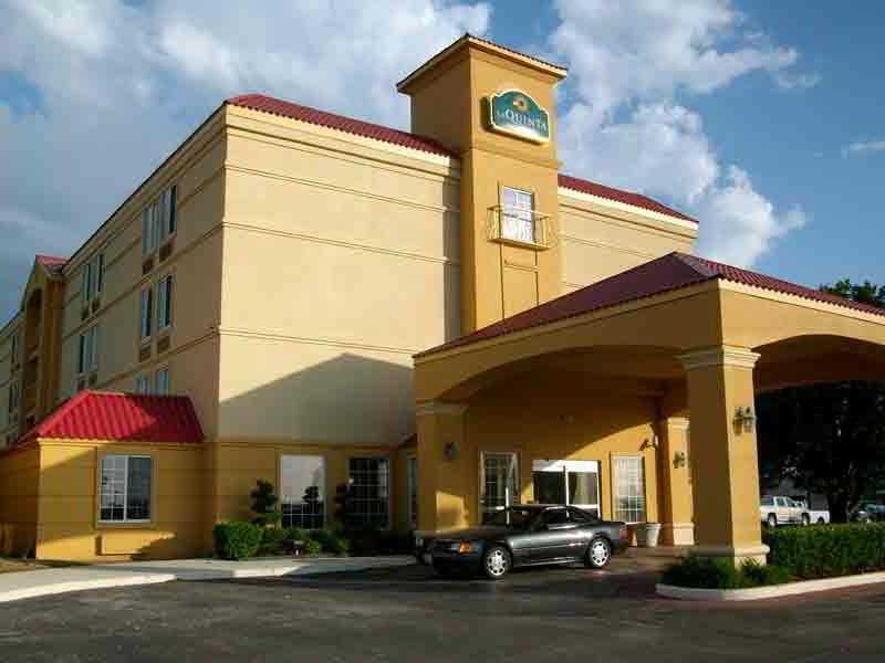 La Quinta Inn & Suites 털사 외부 사진