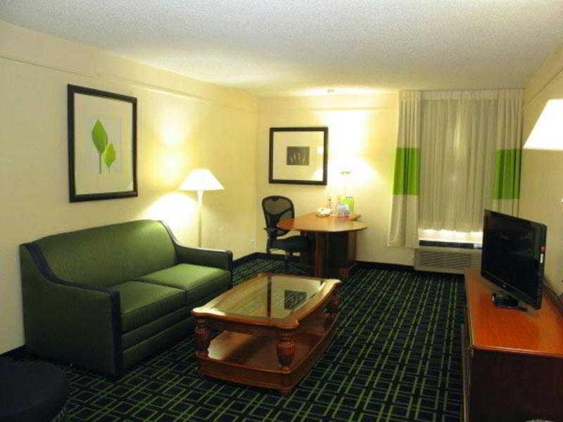 La Quinta Inn & Suites 털사 객실 사진