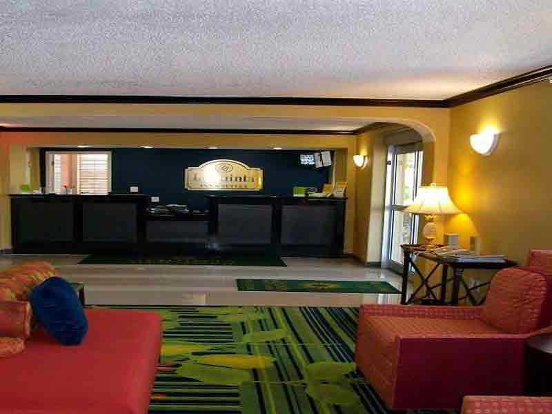 La Quinta Inn & Suites 털사 내부 사진