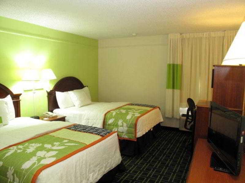 La Quinta Inn & Suites 털사 객실 사진