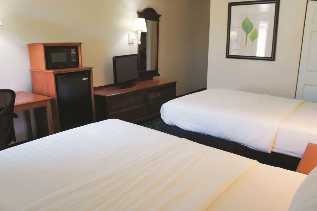 La Quinta Inn & Suites 털사 외부 사진